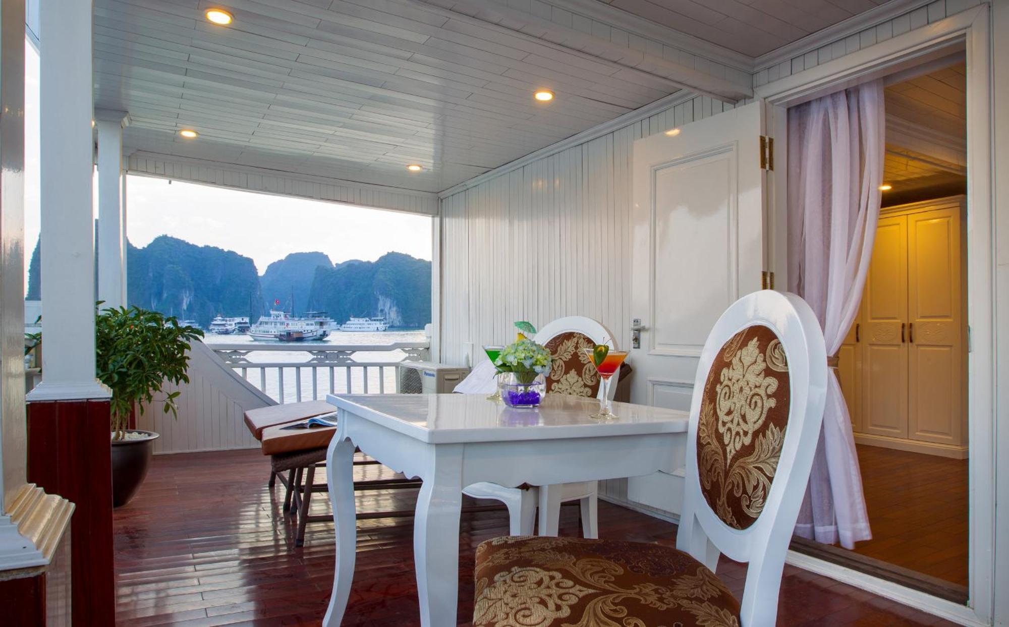 Signature Royal Halong Cruise Hạ Long Phòng bức ảnh