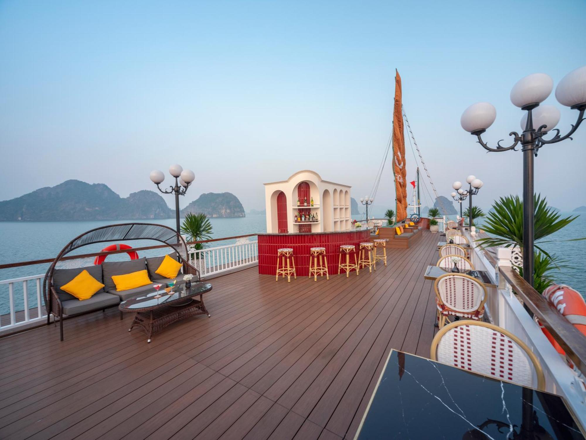 Signature Royal Halong Cruise Hạ Long Ngoại thất bức ảnh