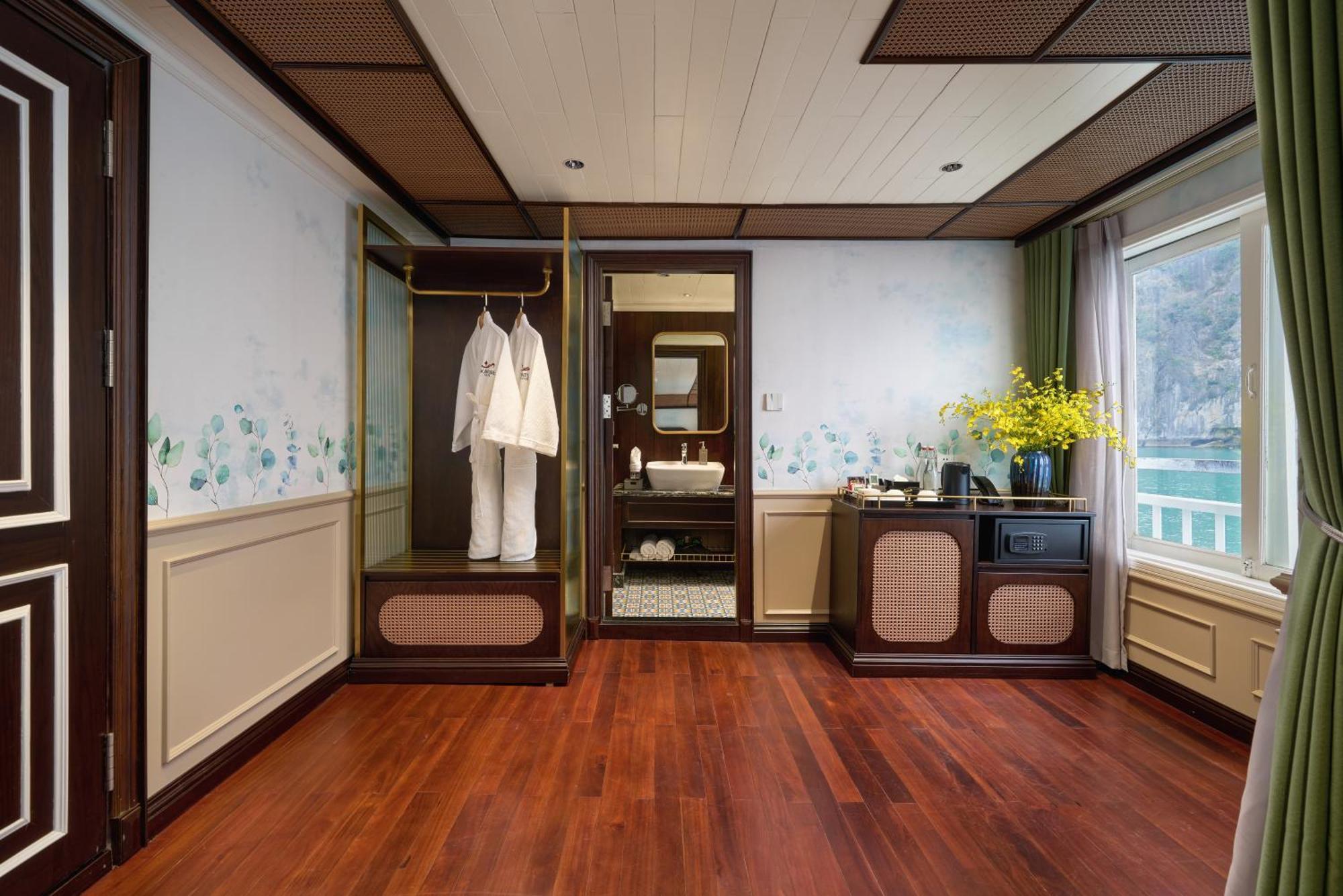 Signature Royal Halong Cruise Hạ Long Ngoại thất bức ảnh