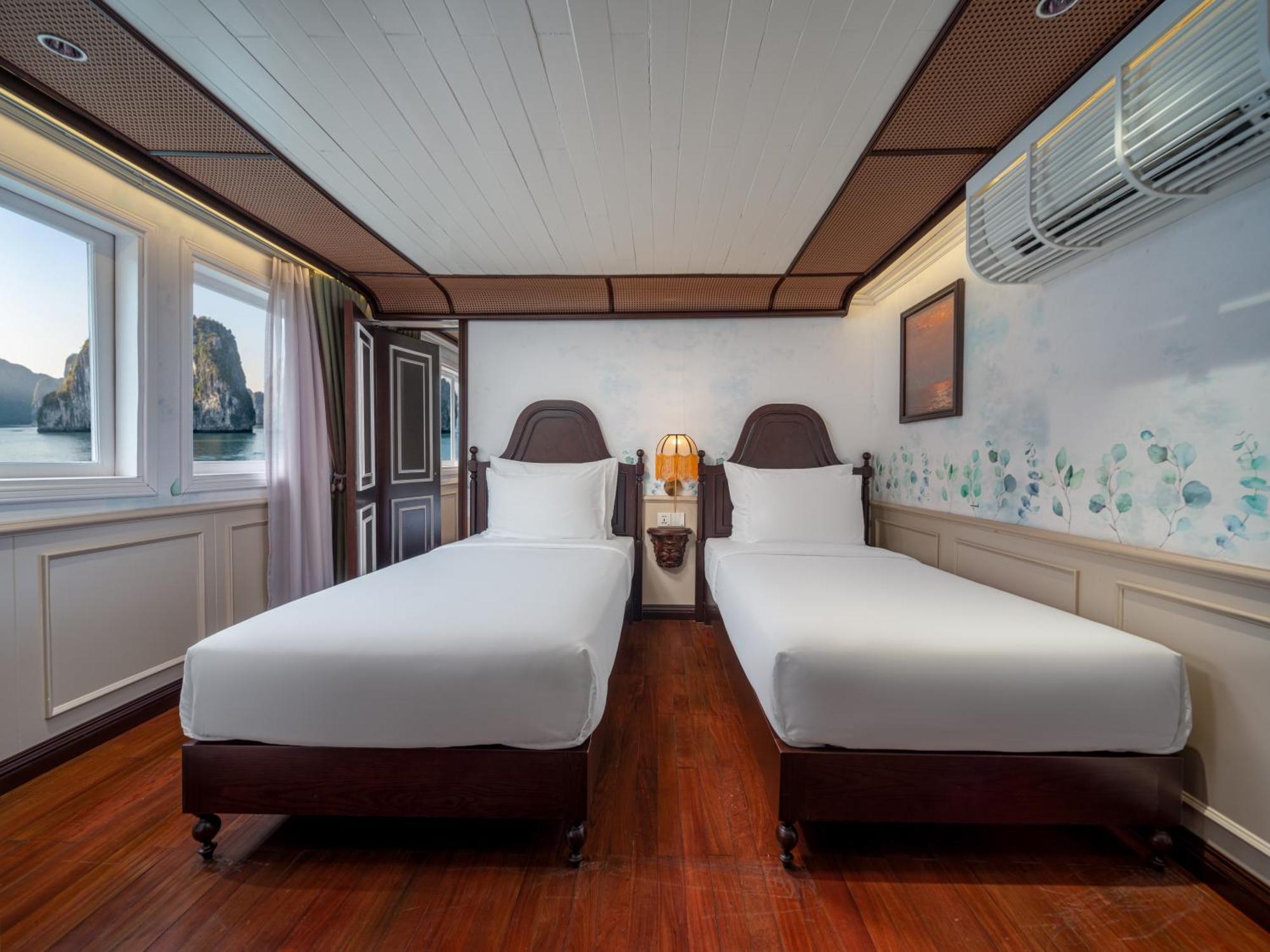 Signature Royal Halong Cruise Hạ Long Ngoại thất bức ảnh