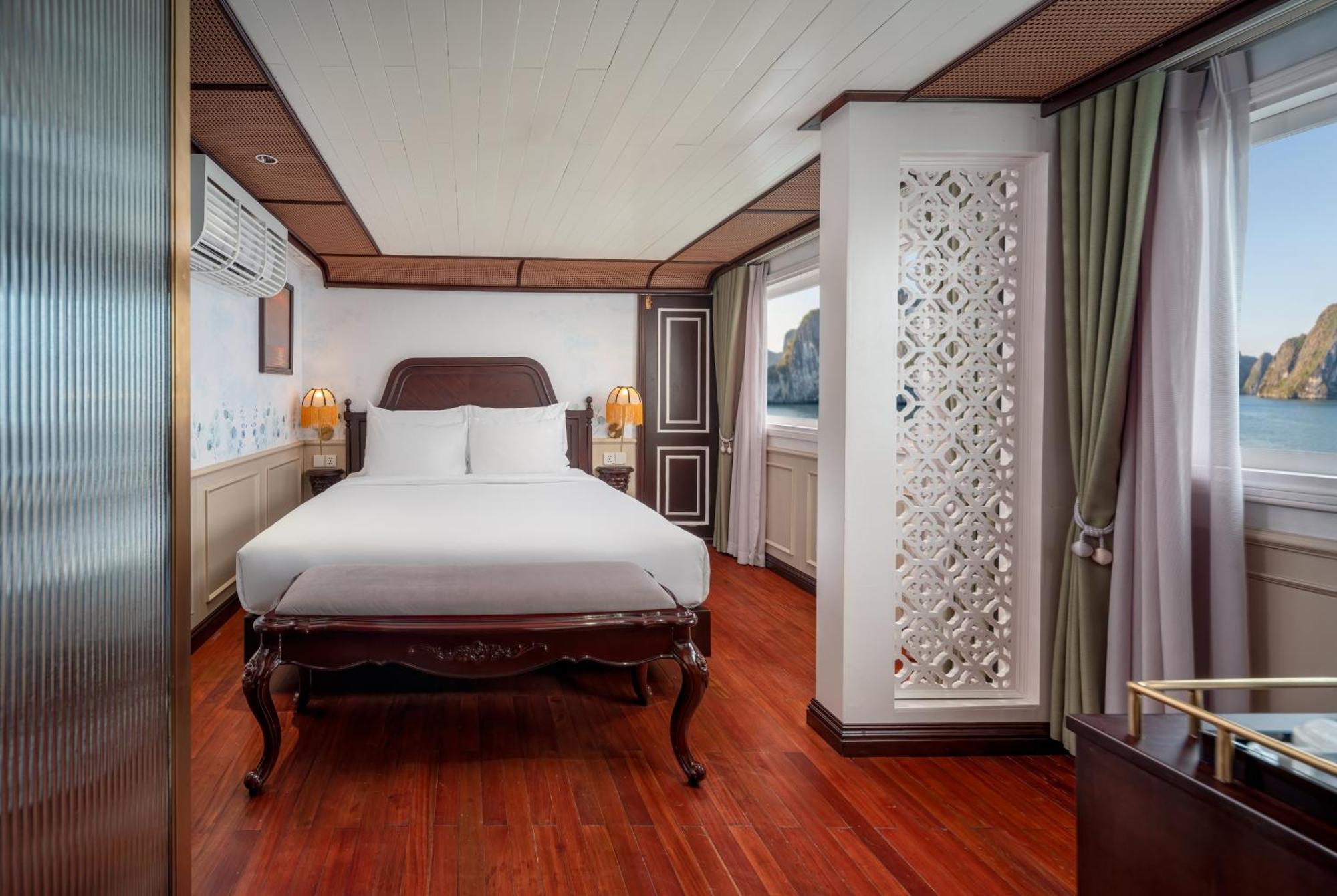 Signature Royal Halong Cruise Hạ Long Ngoại thất bức ảnh