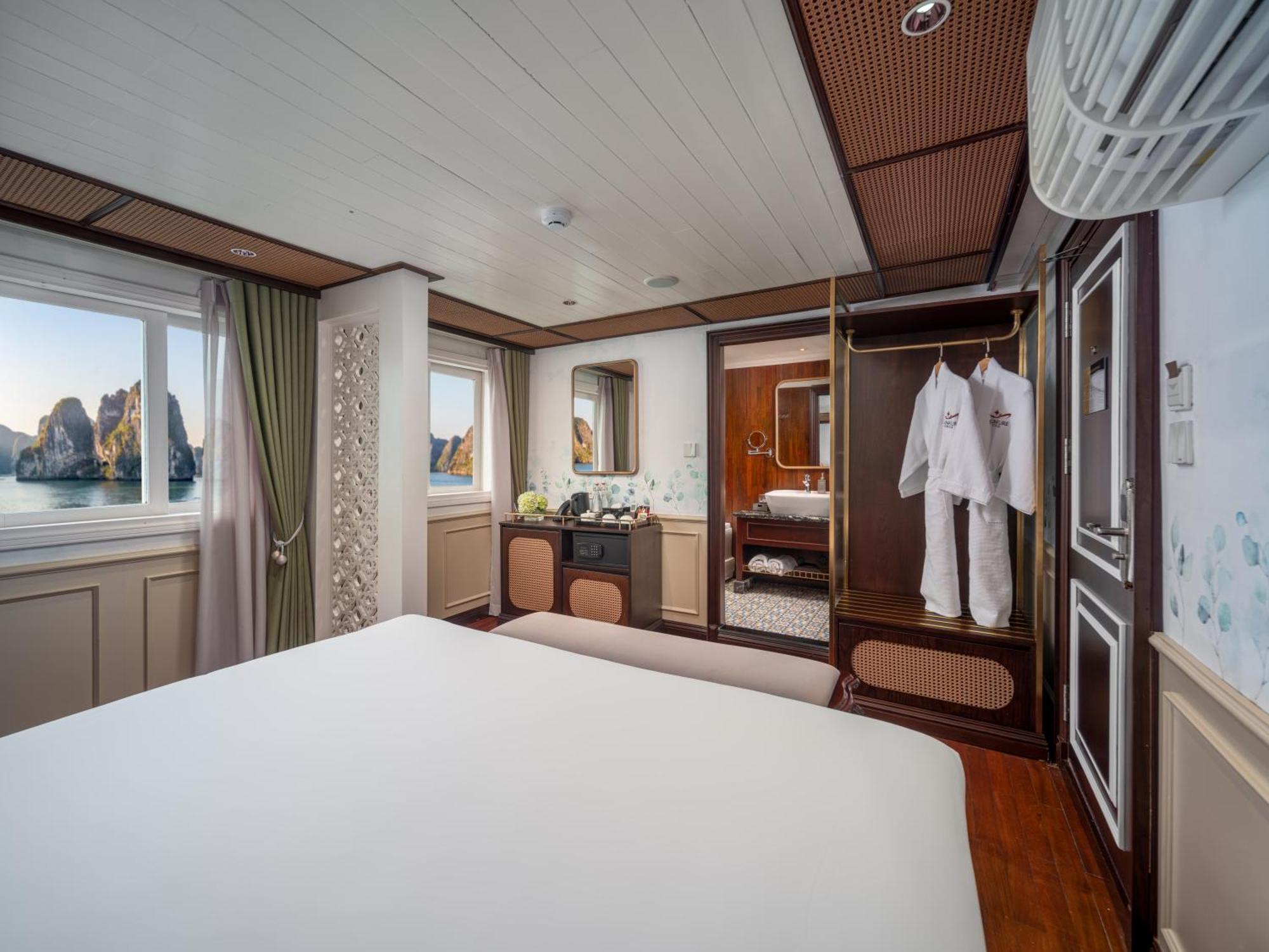 Signature Royal Halong Cruise Hạ Long Ngoại thất bức ảnh