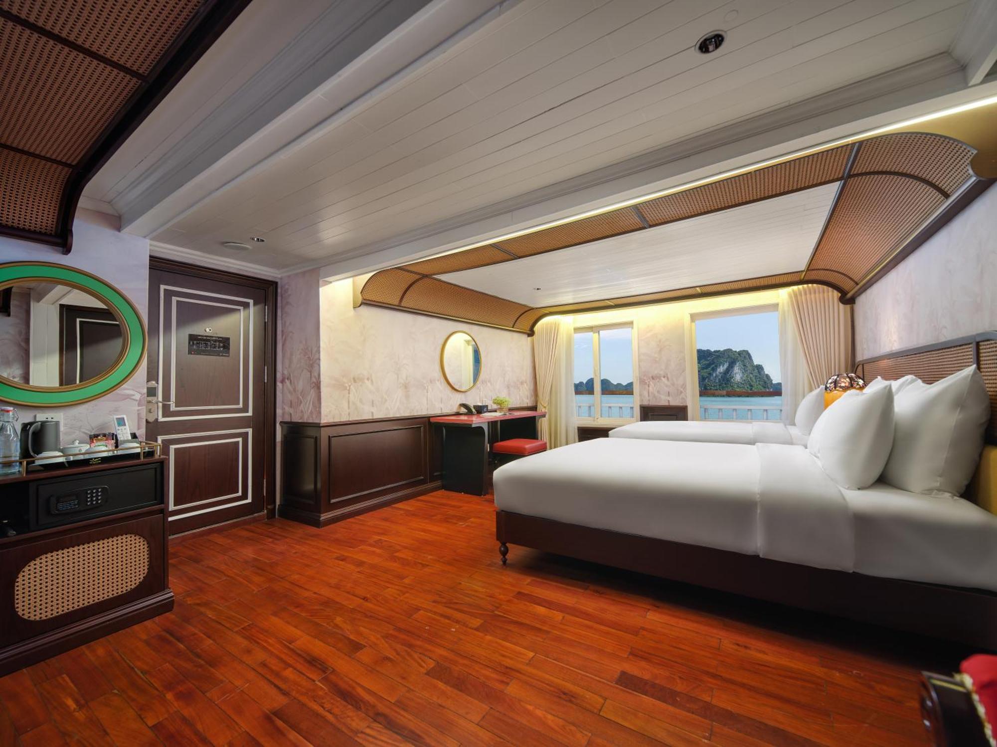 Signature Royal Halong Cruise Hạ Long Ngoại thất bức ảnh