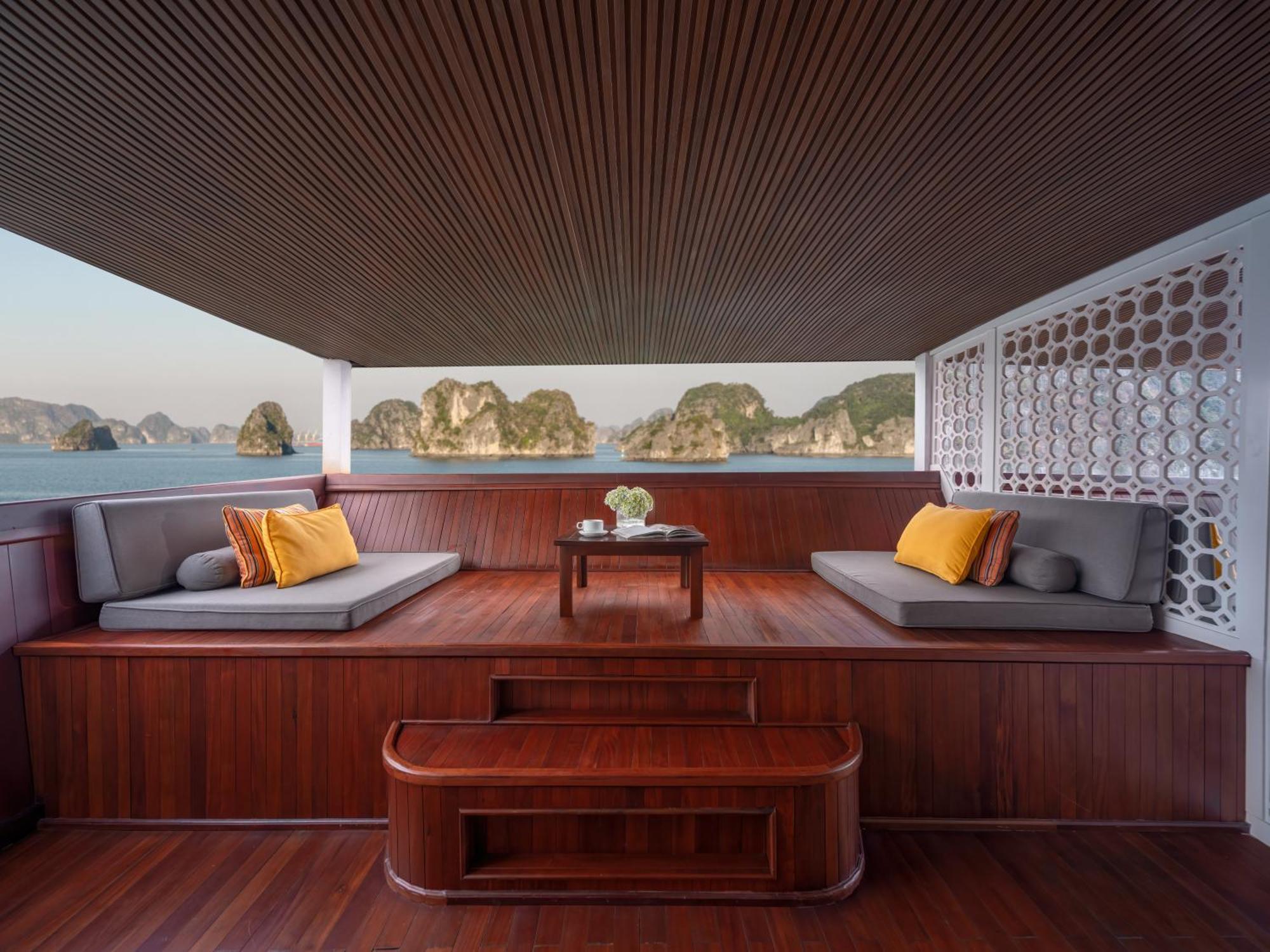 Signature Royal Halong Cruise Hạ Long Ngoại thất bức ảnh