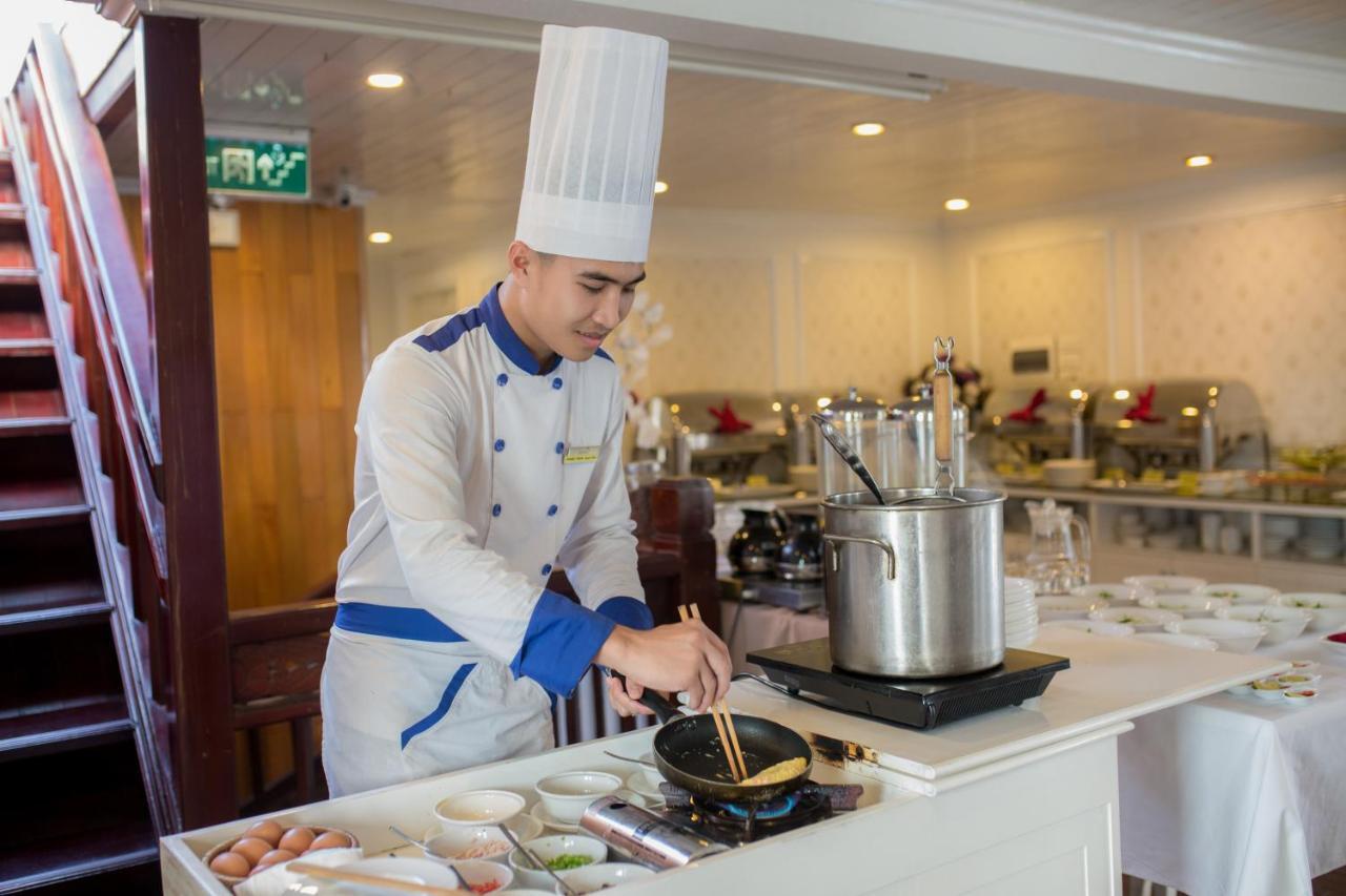 Signature Royal Halong Cruise Hạ Long Ngoại thất bức ảnh
